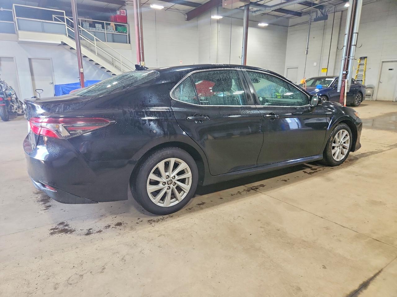 2021 TOYOTA CAMRY LE — снимка 3