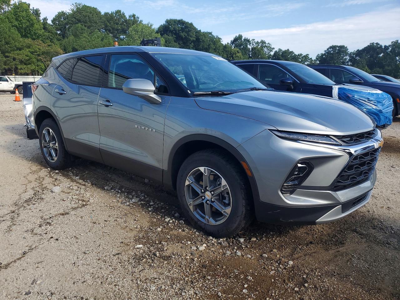 2026 CHEVROLET BLAZER 2LT — photo 4