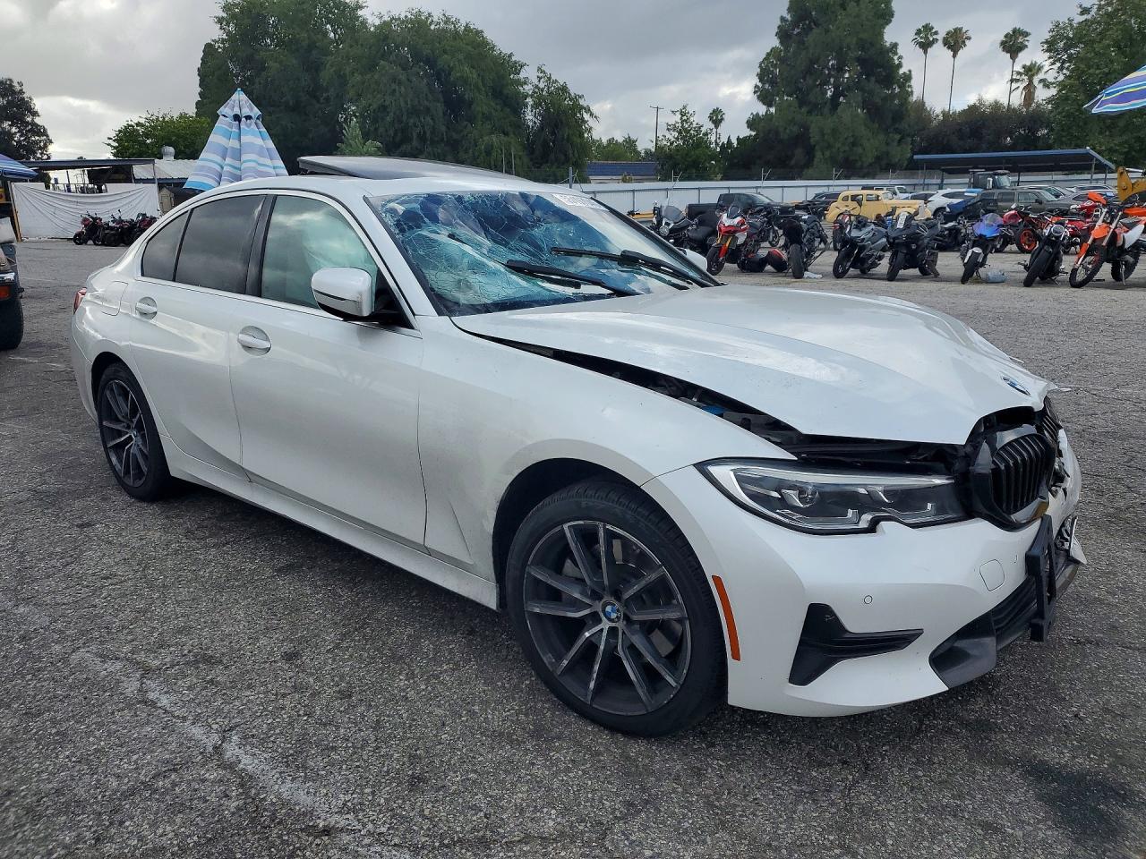 2021 BMW 330I — снимка 4
