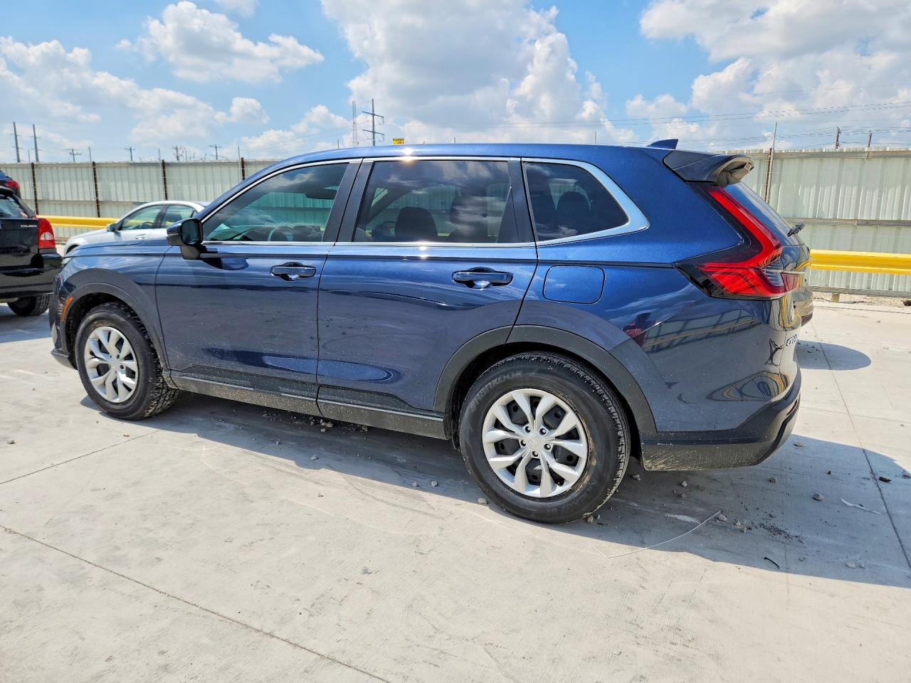 2025 HONDA CR-V LX — снимка 2