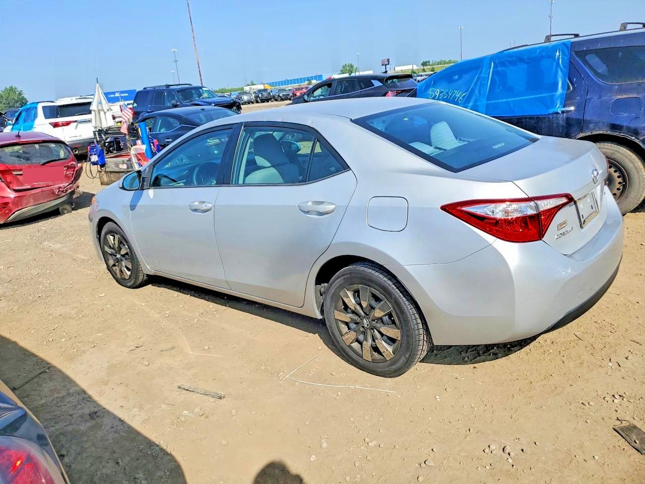 2015 TOYOTA COROLLA LE — снимка 2