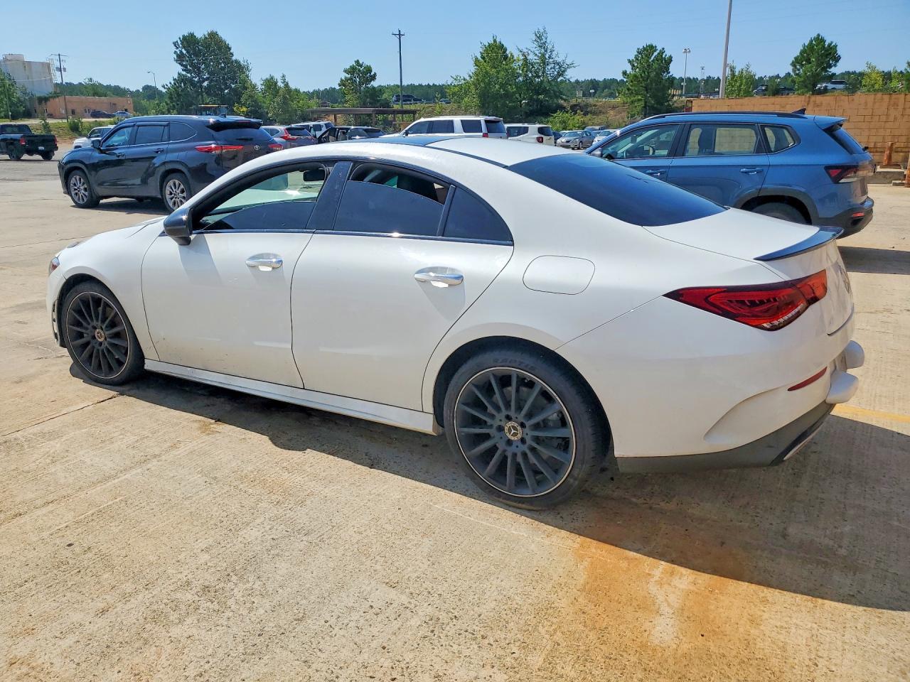 2022 MERCEDES-BENZ CLA 250 4MATIC — снимка 2