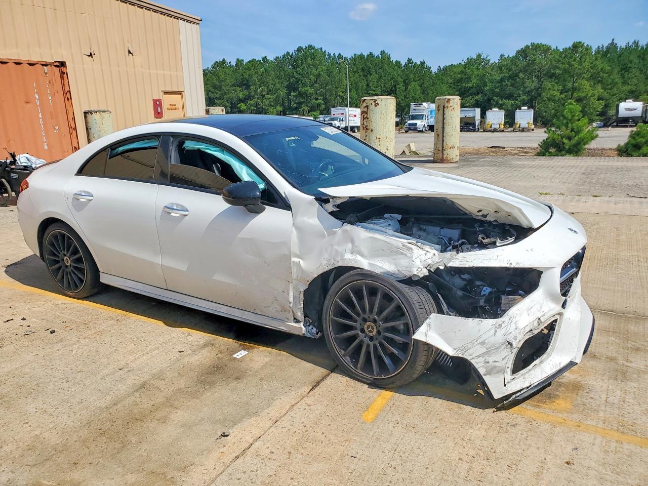 2022 MERCEDES-BENZ CLA 250 4MATIC — снимка 4