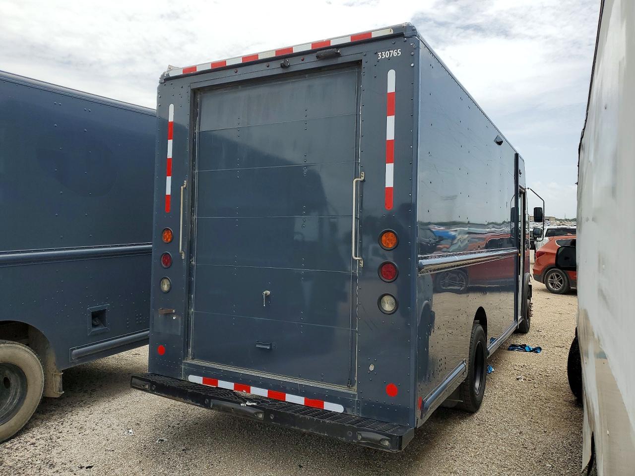 2021 FORD F59 — снимка 3