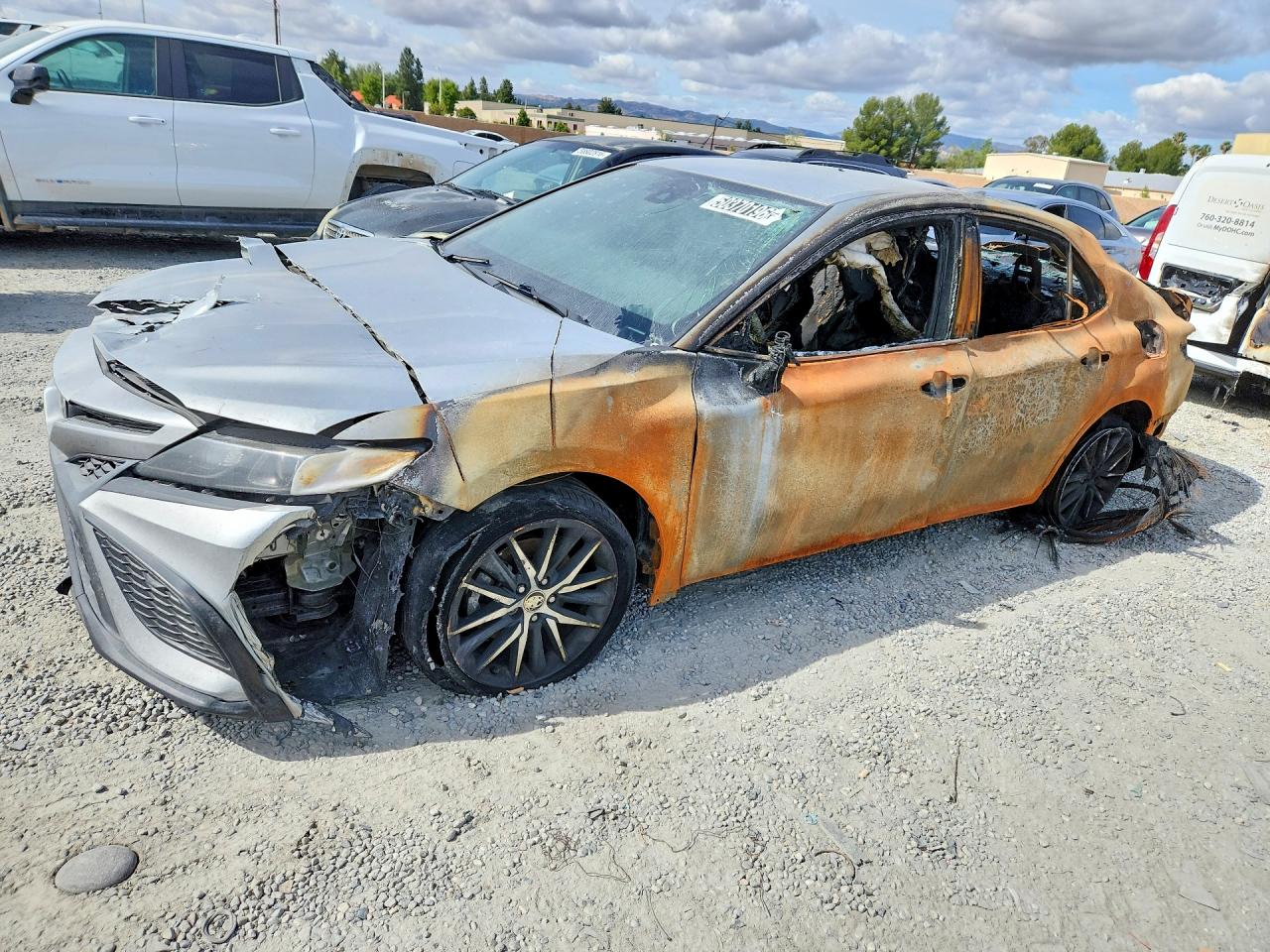 2021 TOYOTA CAMRY SE