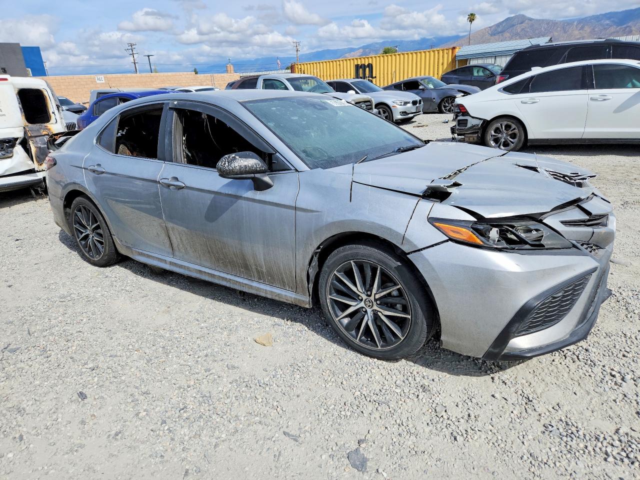 2021 TOYOTA CAMRY SE — снимка 4