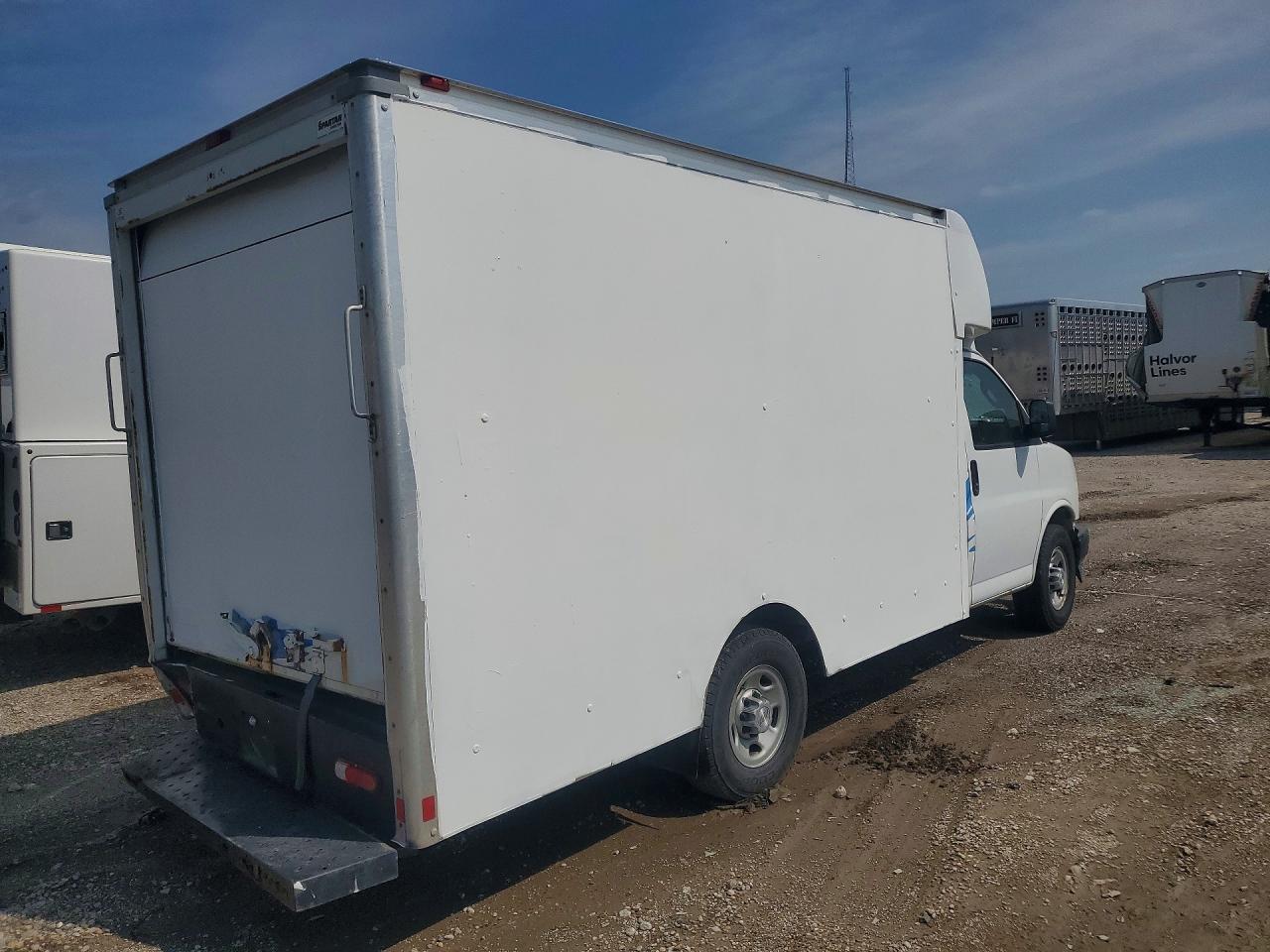 2017 CHEVROLET EXP G3500 — снимка 3