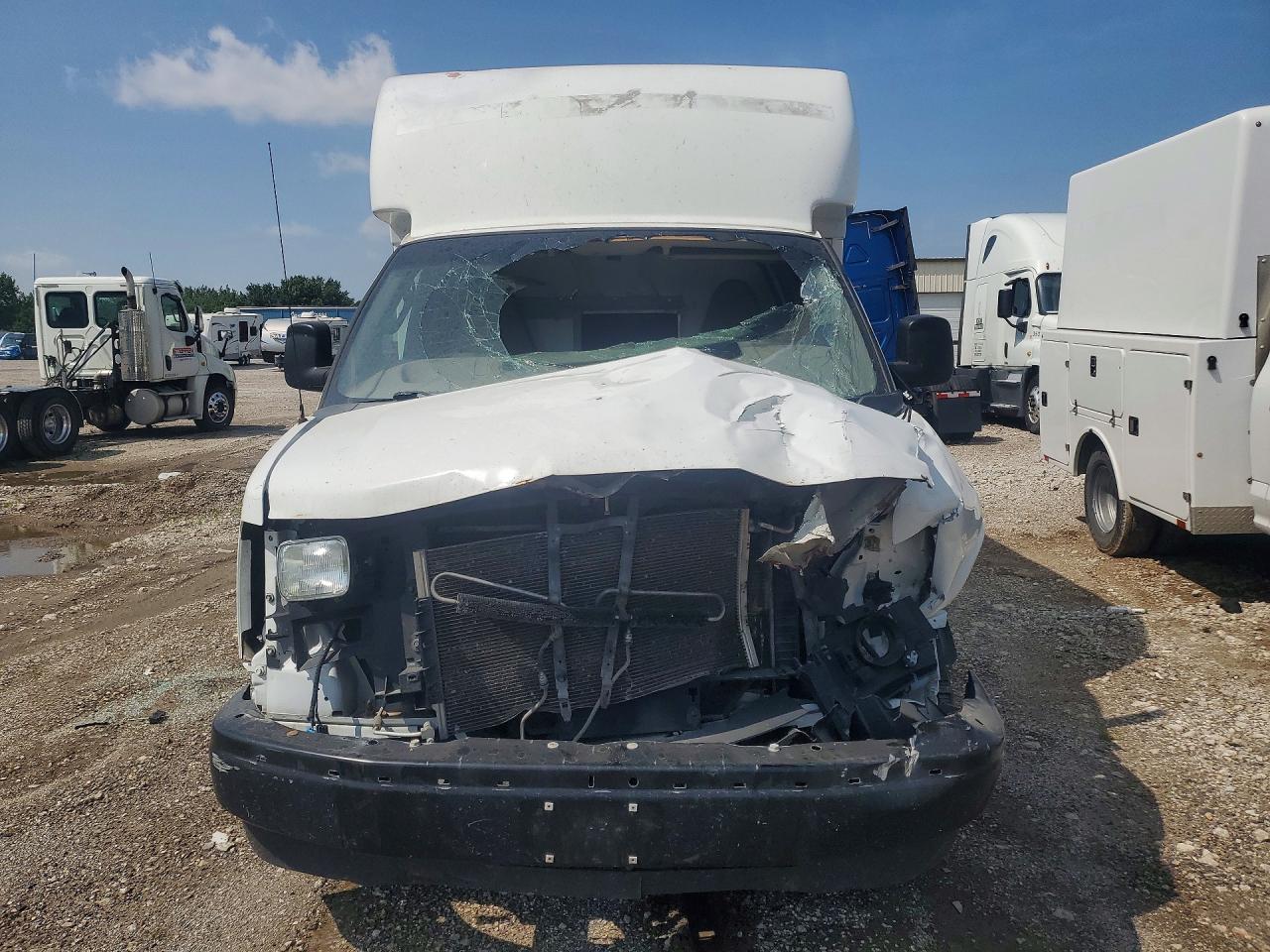 2017 CHEVROLET EXP G3500 — снимка 5