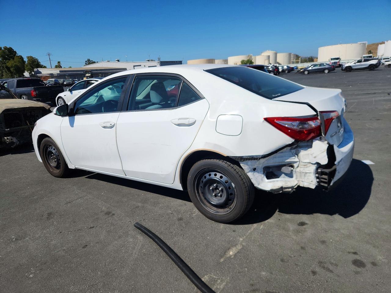 2015 TOYOTA COROLLA LE — снимка 2