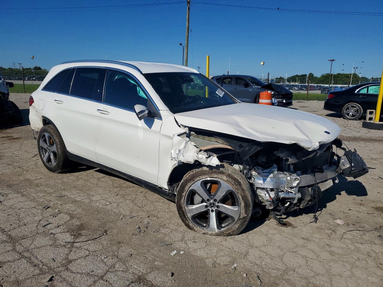 2022 MERCEDES-BENZ GLC 300 4MATIC — снимка 4