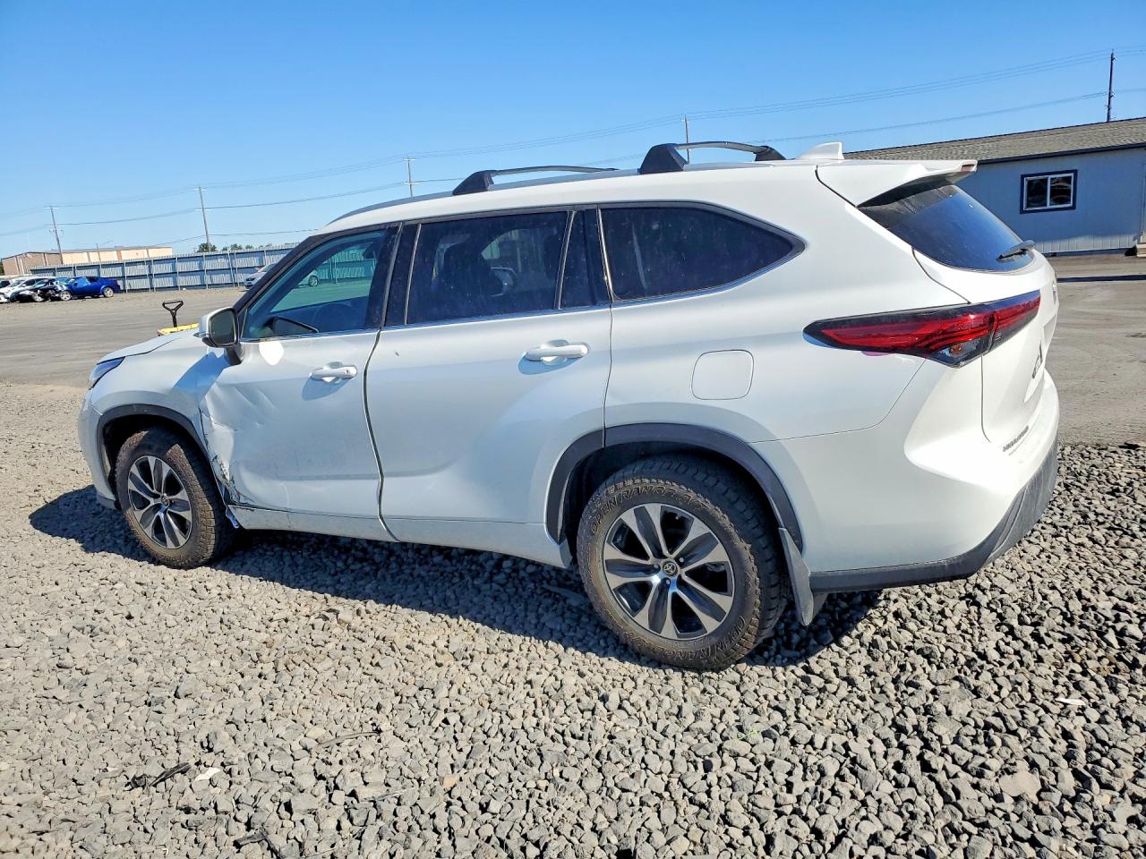 2022 TOYOTA HIGHLANDER XLE — снимка 2