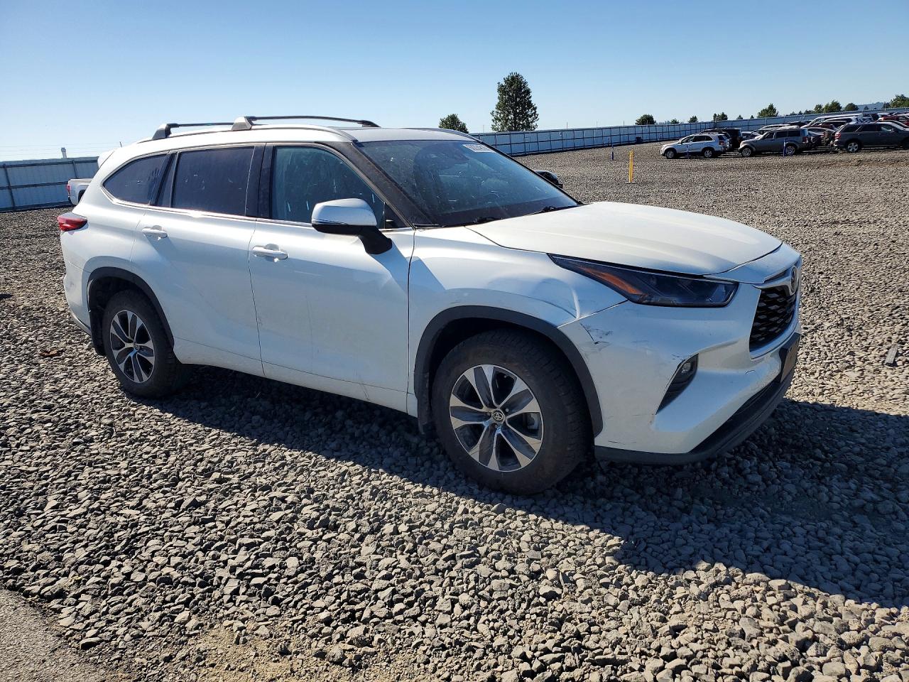2022 TOYOTA HIGHLANDER XLE — снимка 4