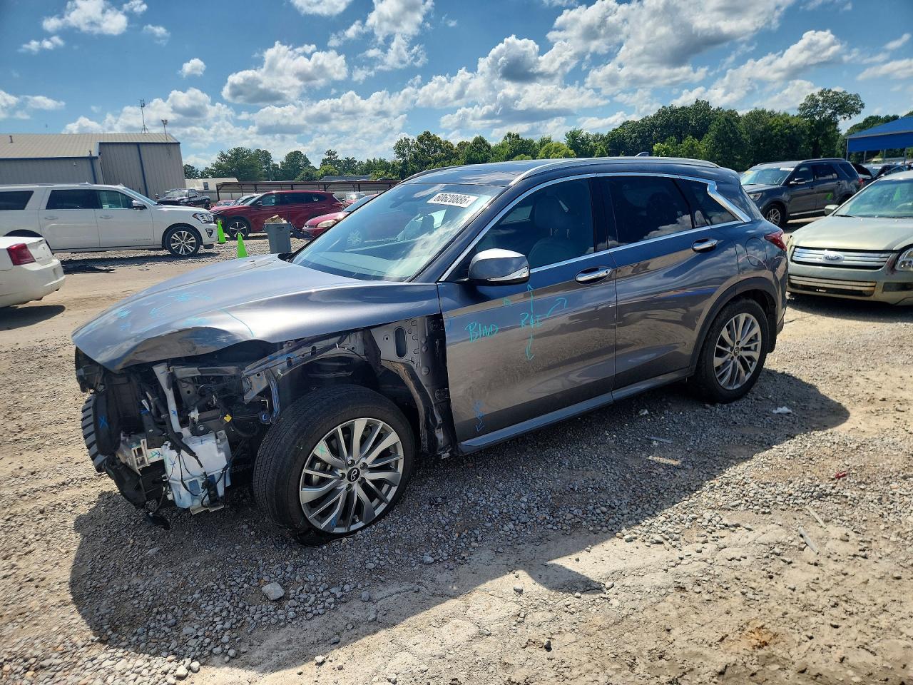 2023 INFINITI QX50 LUXE