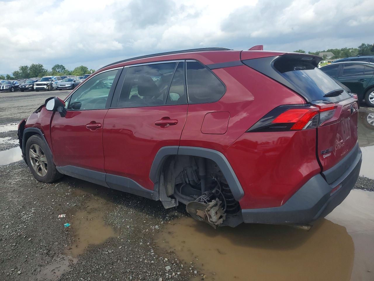 2022 TOYOTA RAV4 XLE — снимка 2