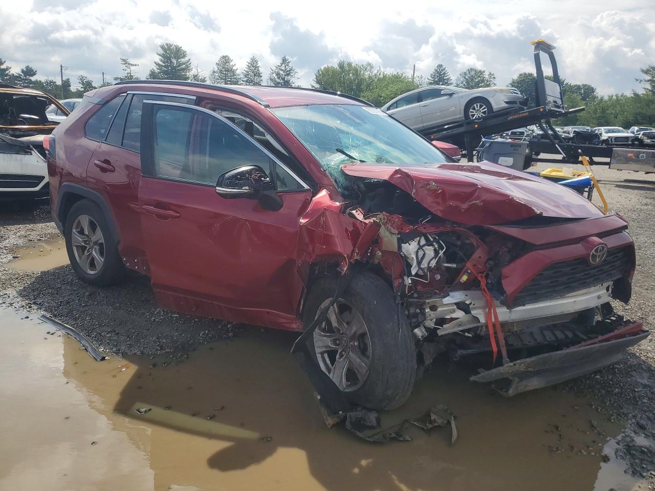 2022 TOYOTA RAV4 XLE — снимка 4
