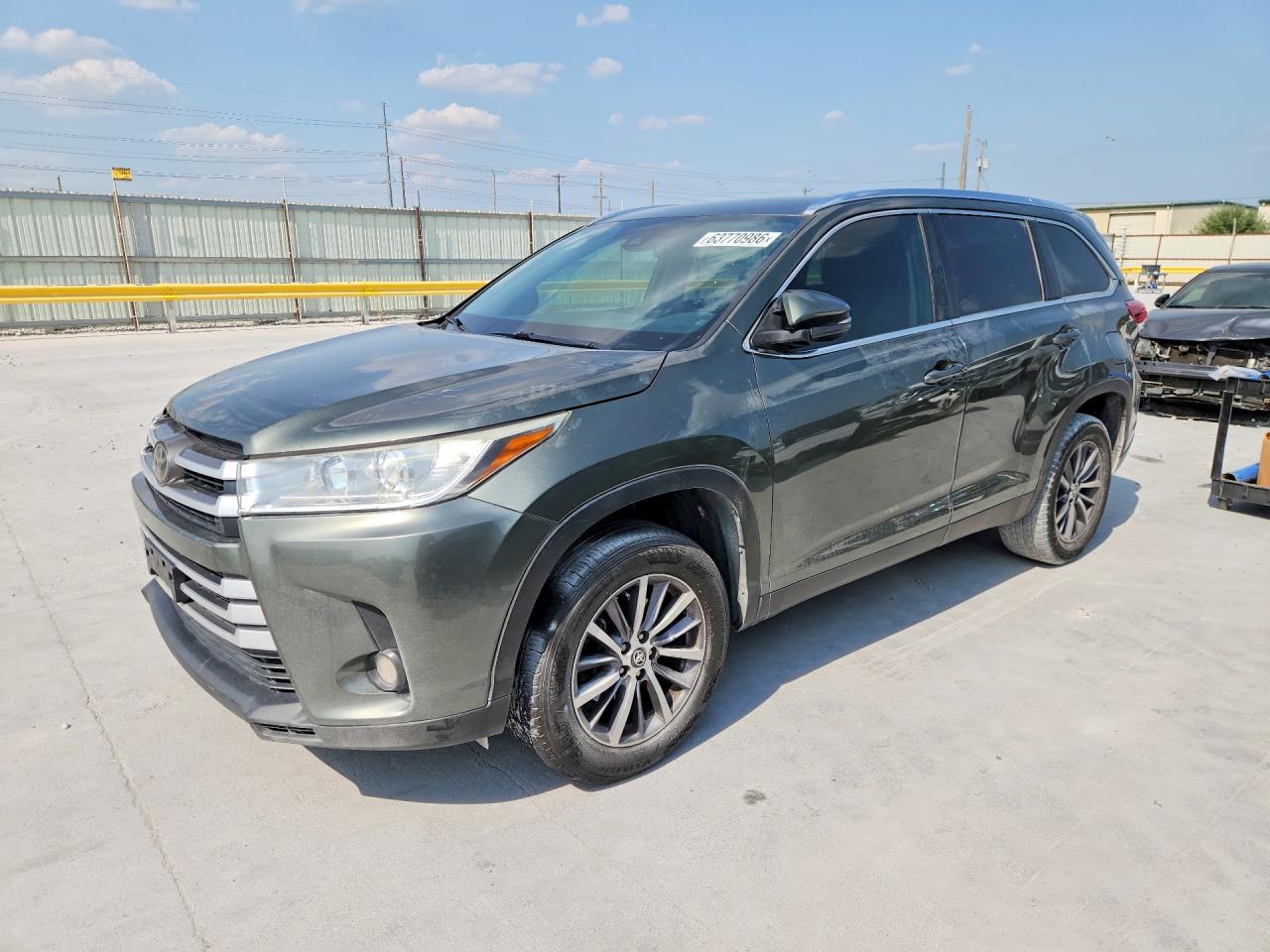 2019 TOYOTA HIGHLANDER XLE