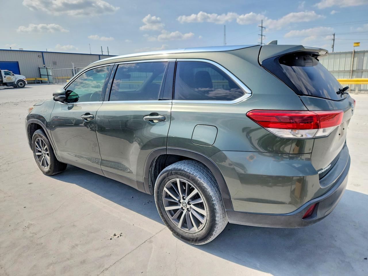 2019 TOYOTA HIGHLANDER XLE — снимка 2
