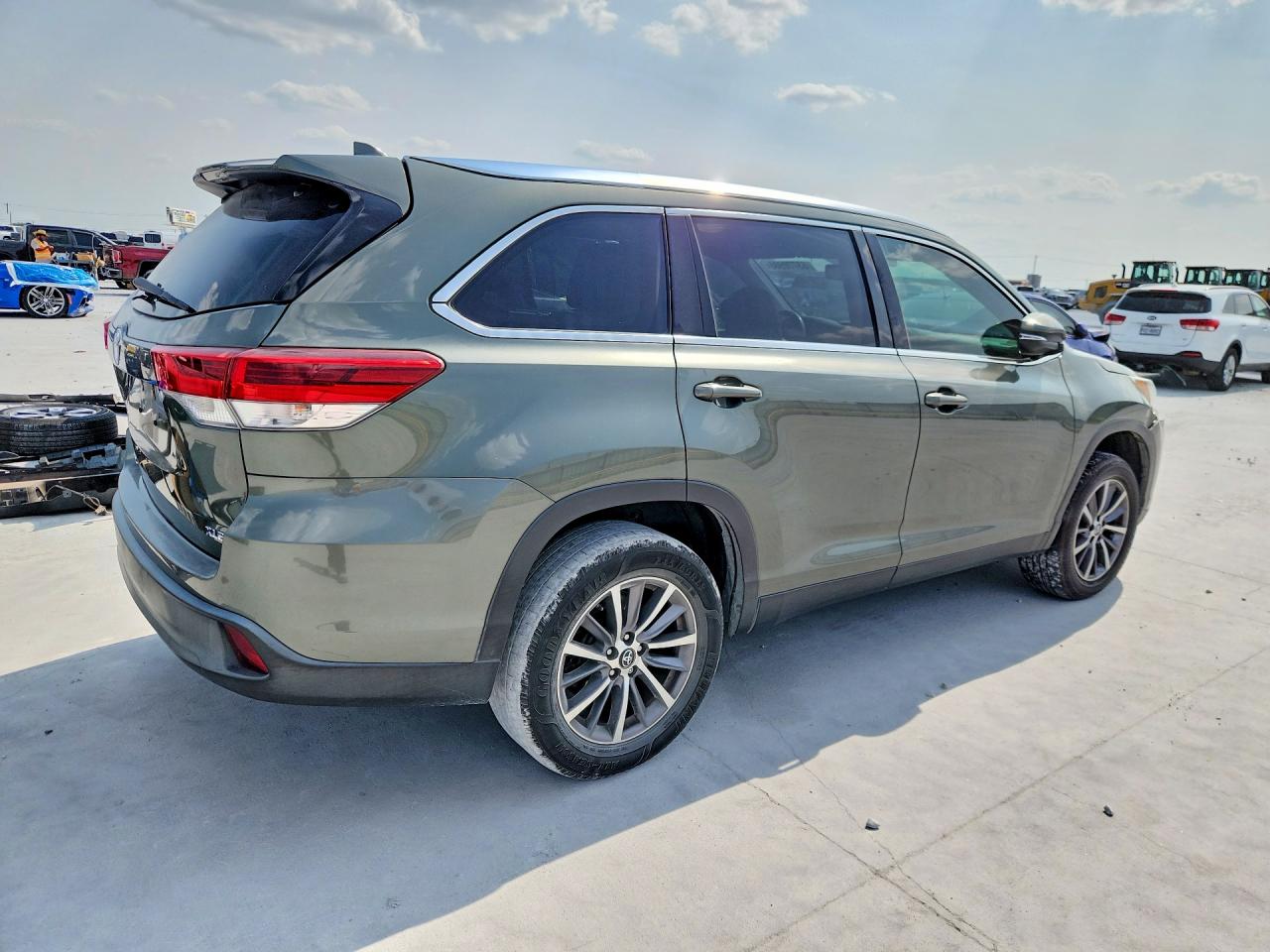 2019 TOYOTA HIGHLANDER XLE — снимка 3