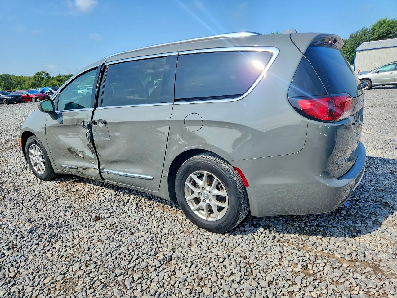 2020 CHRYSLER PACIFICA TOURING L — снимка 2