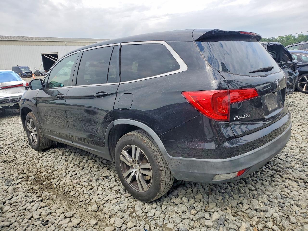 2017 HONDA PILOT EXL — снимка 2