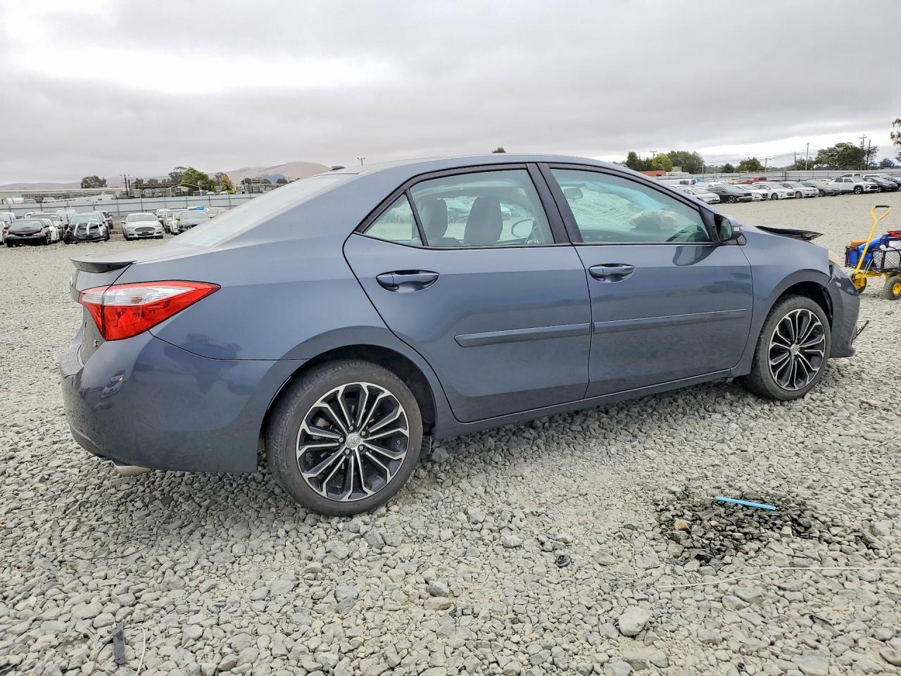 2015 TOYOTA COROLLA S PLUS — снимка 3