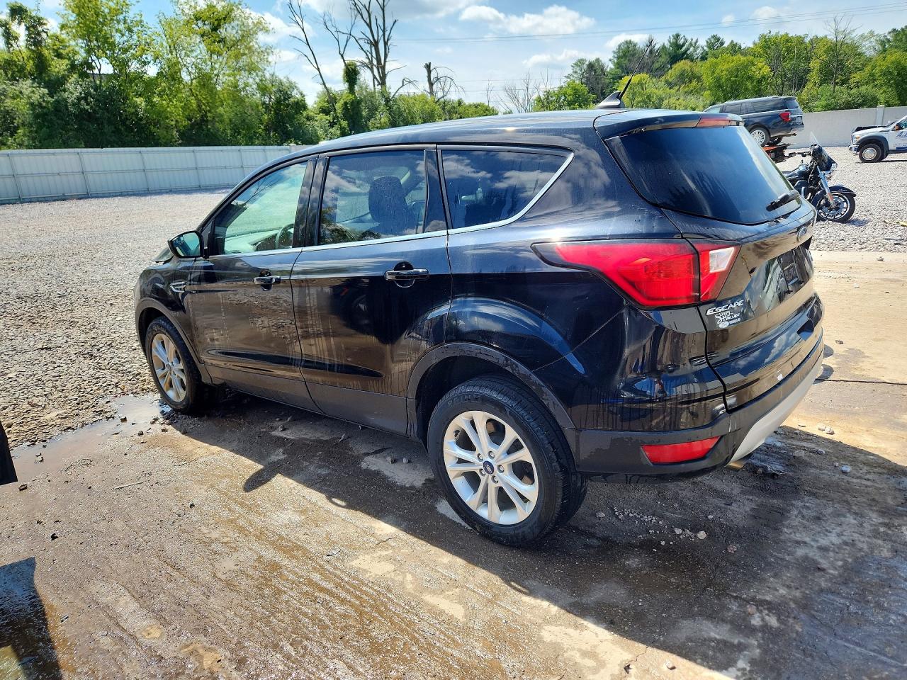 2019 FORD ESCAPE SE — снимка 2