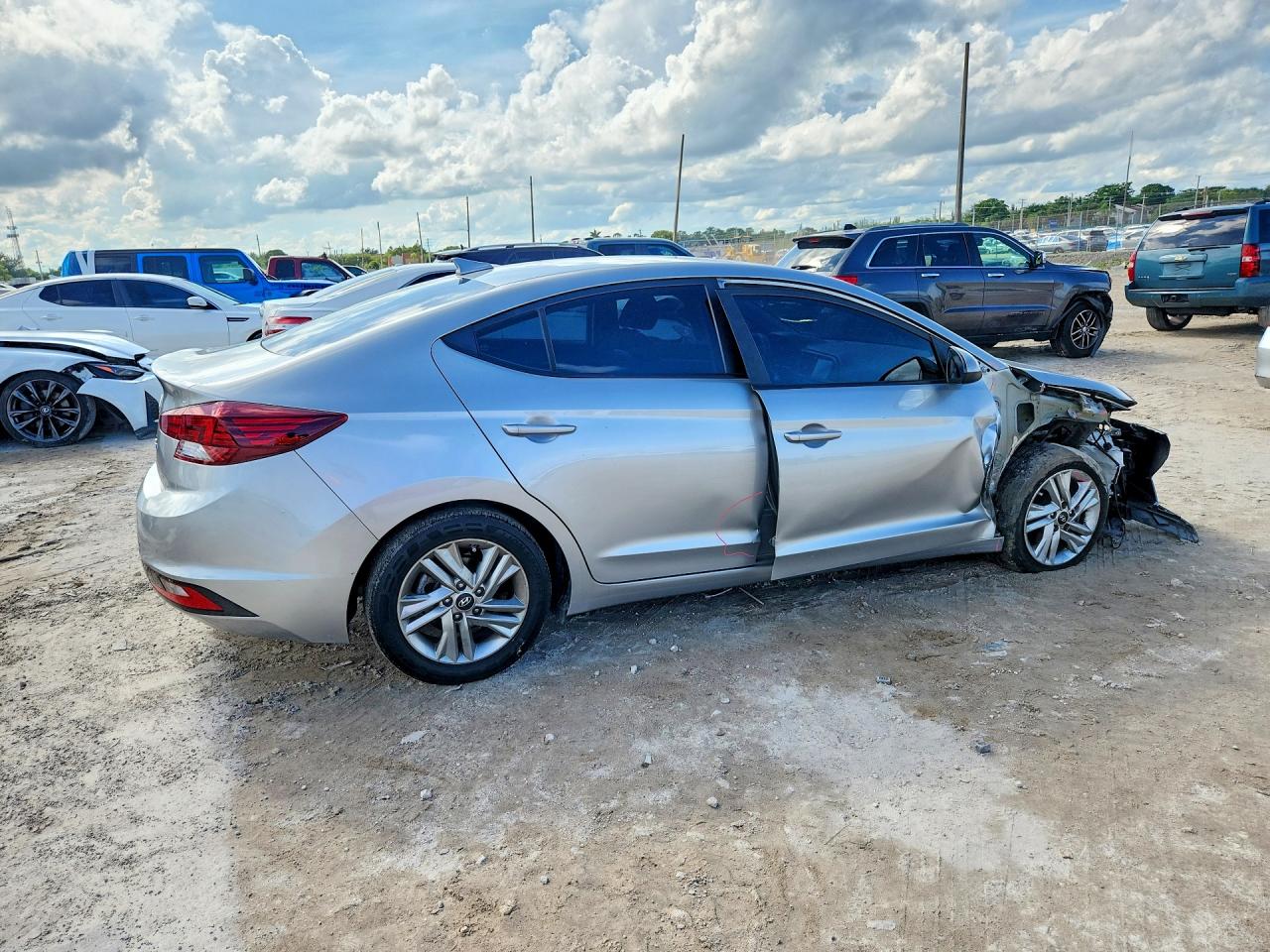 2020 HYUNDAI ELANTRA SEL — снимка 3