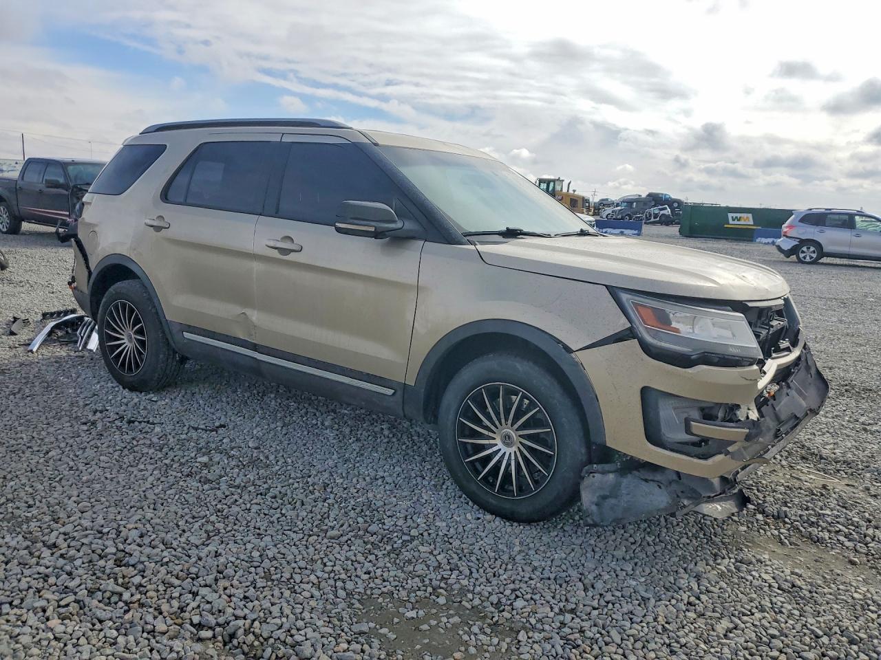 2017 FORD EXPLORER XLT — снимка 4