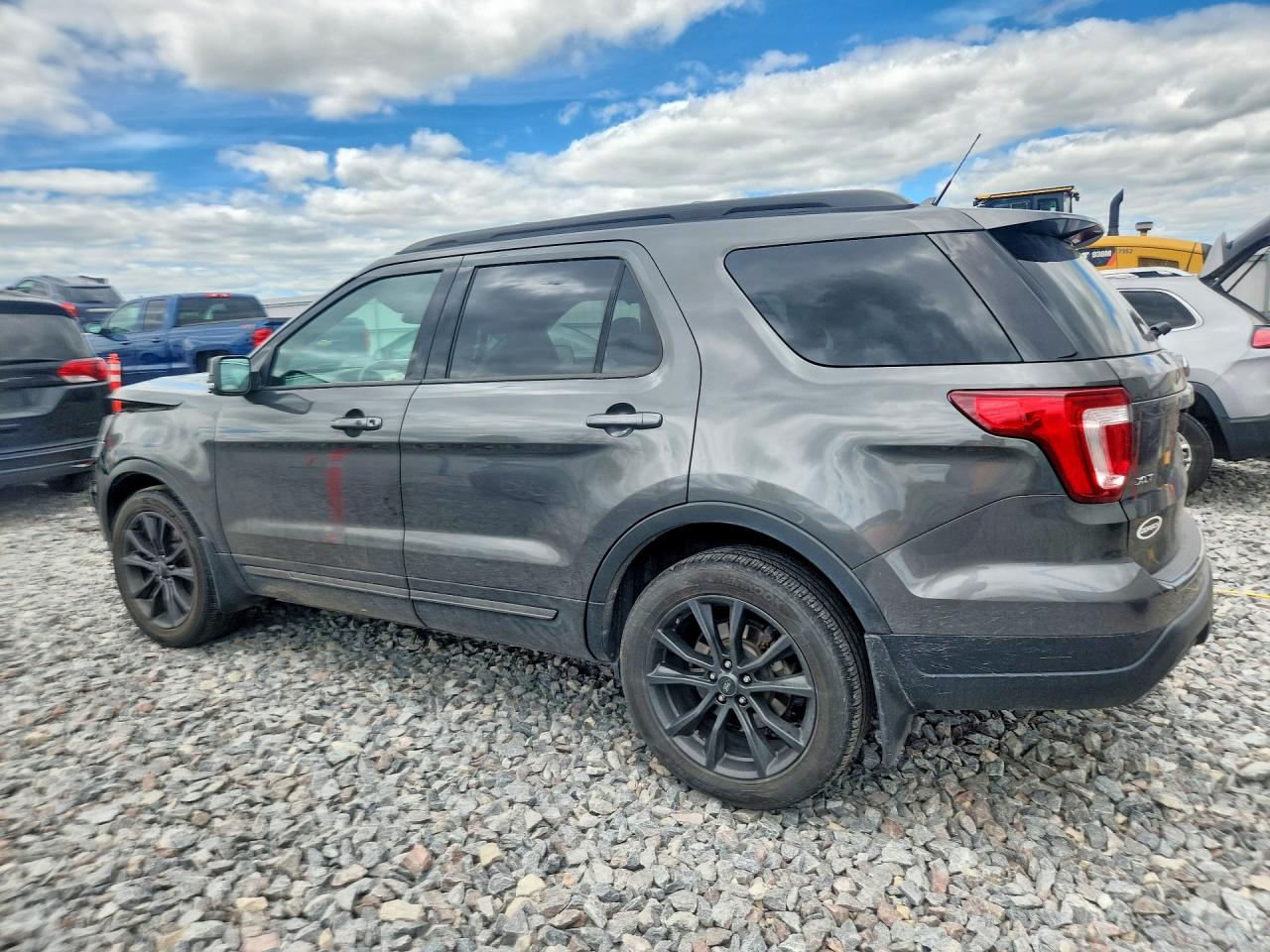 2019 FORD EXPLORER XLT — снимка 2