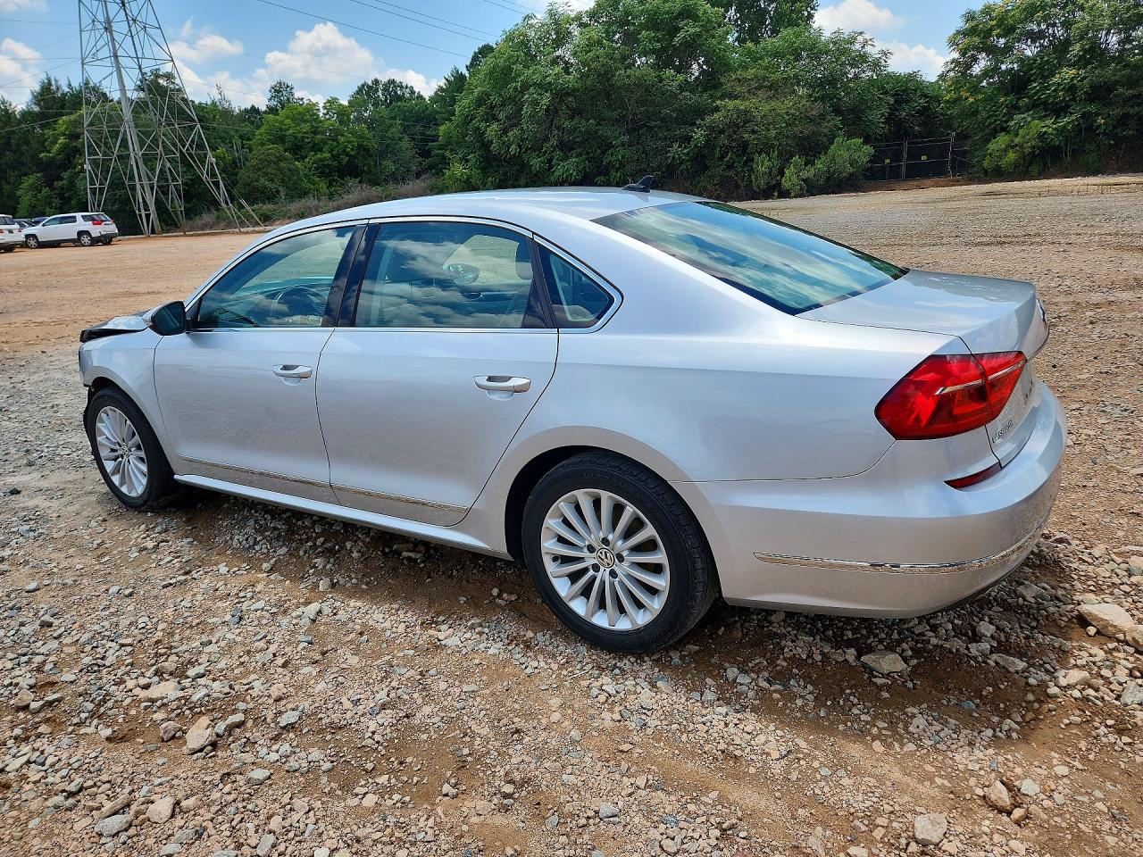 2016 VOLKSWAGEN PASSAT SE — снимка 2