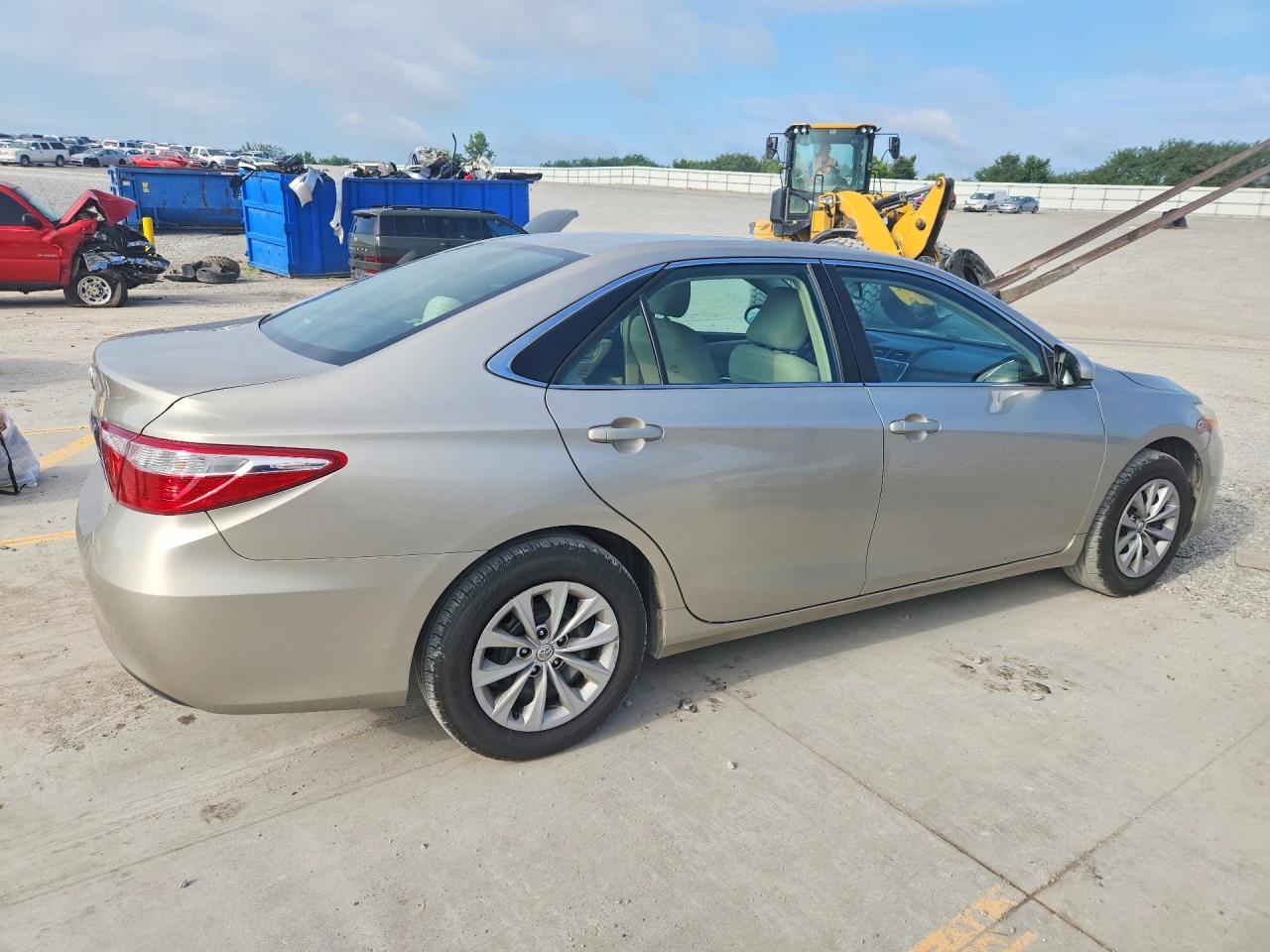 2016 TOYOTA CAMRY LE — снимка 3