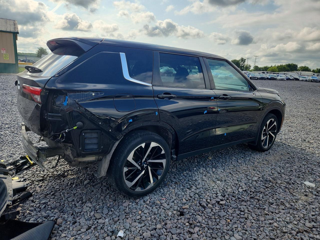 2022 MITSUBISHI OUTLANDER ES — снимка 3