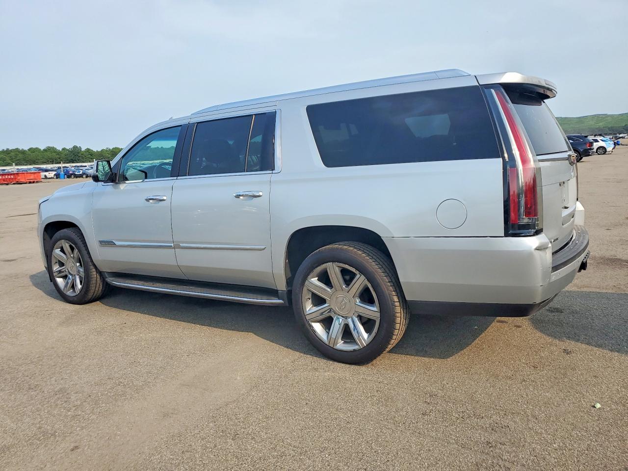 2015 CADILLAC ESCALADE ESV LUXURY — снимка 2