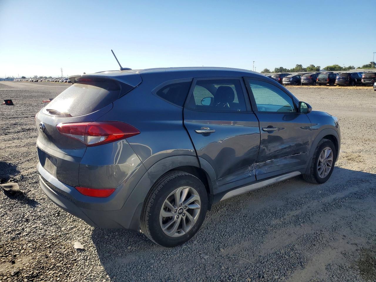 2017 HYUNDAI TUCSON SE — снимка 3