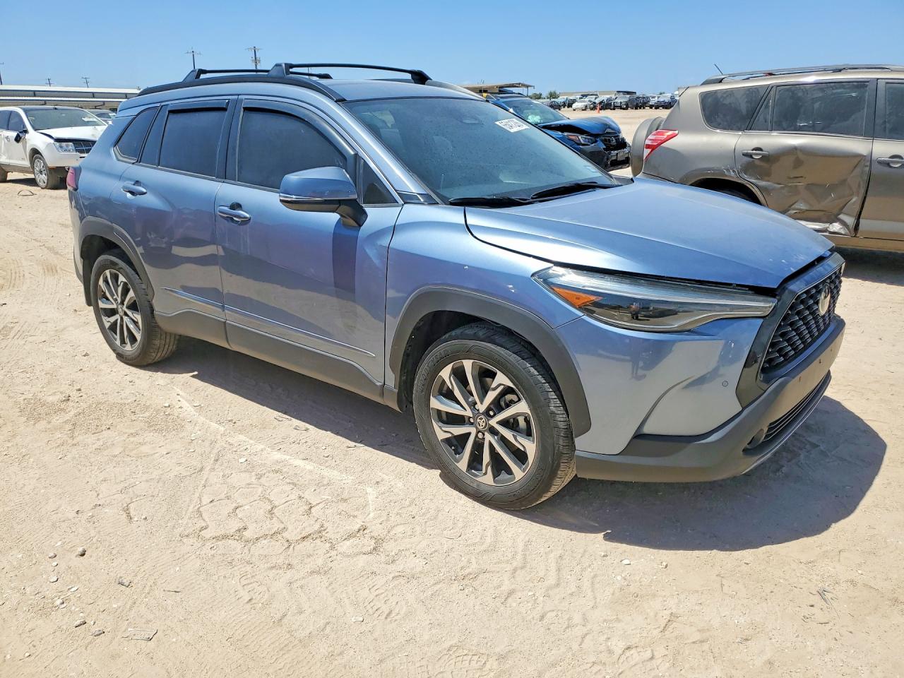 2024 TOYOTA COROLLA CROSS XLE — снимка 4