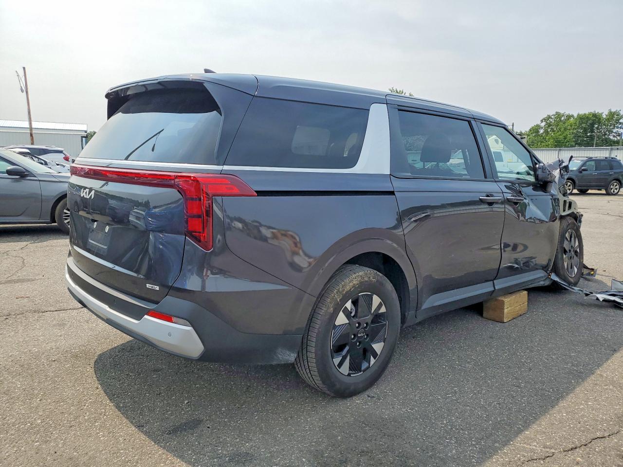 2026 KIA CARNIVAL LXS — снимка 3