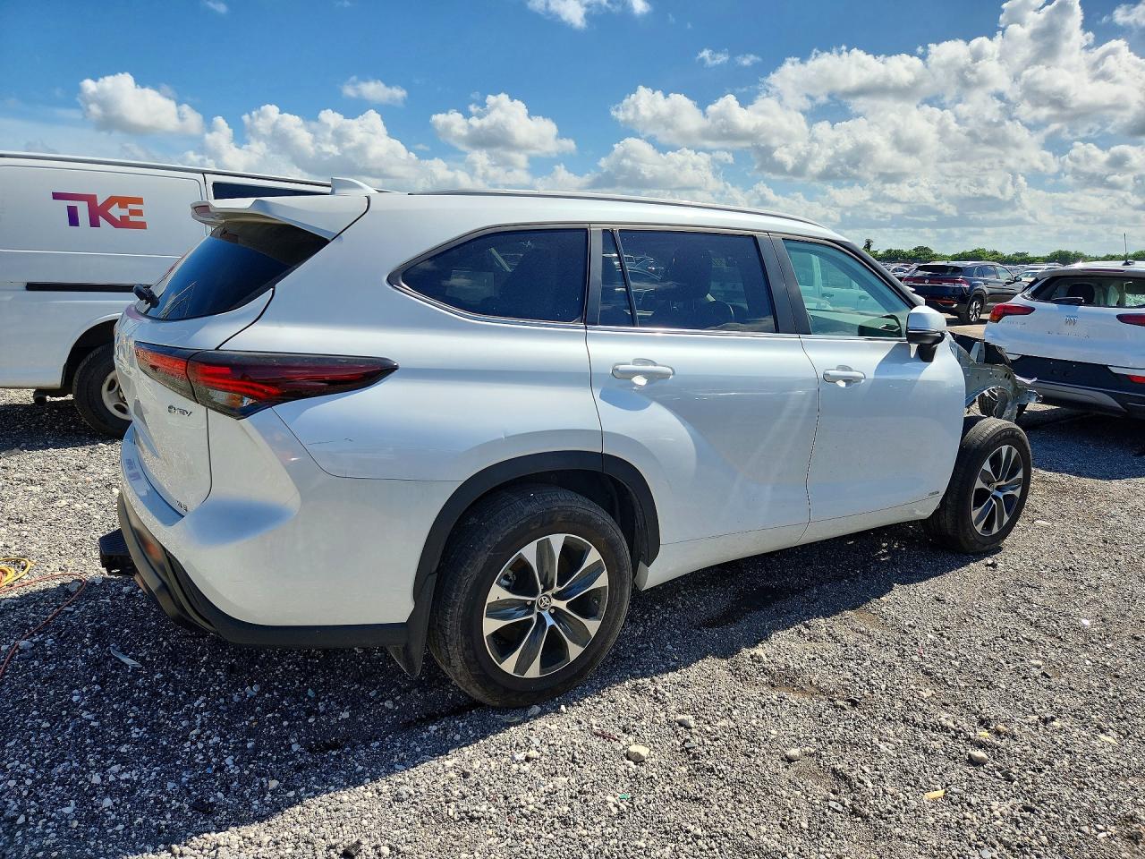 2025 TOYOTA HIGHLANDER HYBRID XLE — снимка 3