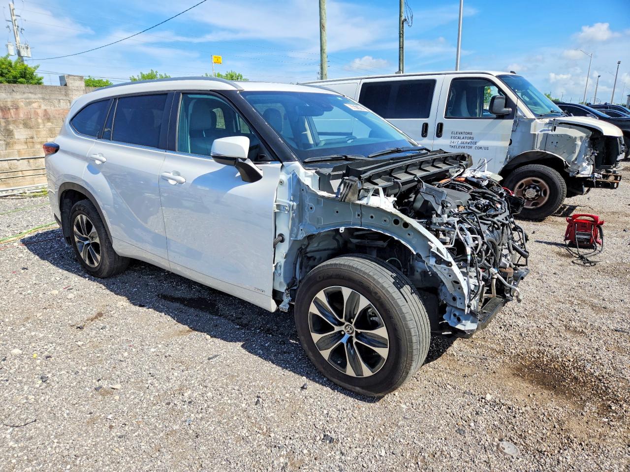 2025 TOYOTA HIGHLANDER HYBRID XLE — снимка 4