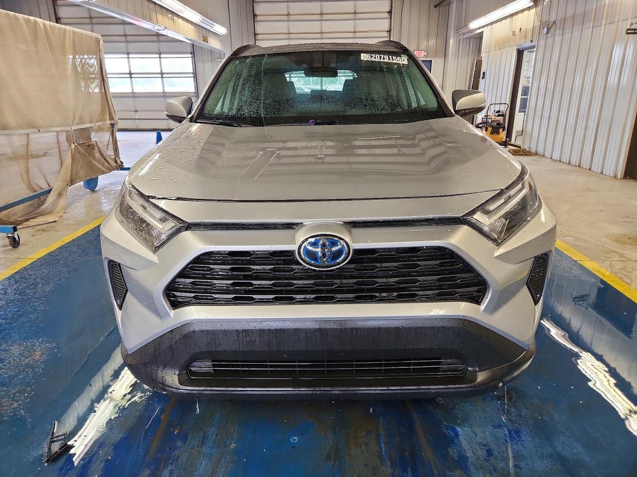 2022 TOYOTA RAV4 HYBRID XLE — снимка 5