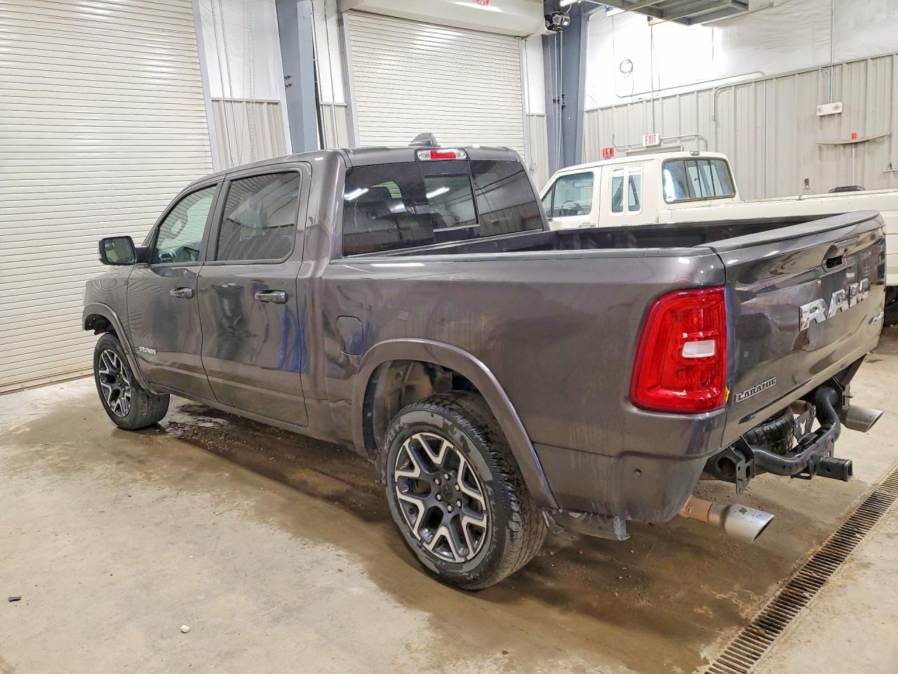 2026 RAM 1500 LARAMIE — снимка 2