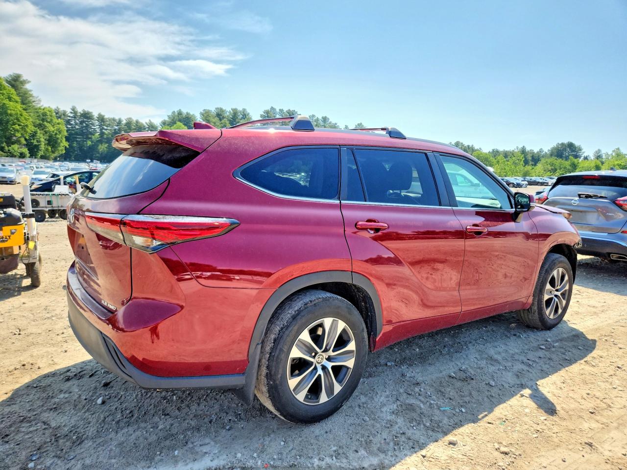 2023 TOYOTA HIGHLANDER XLE — снимка 3