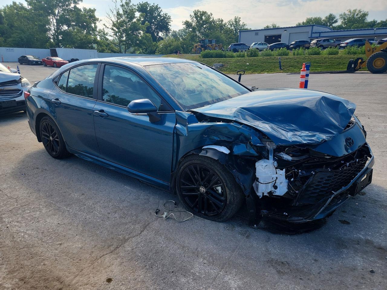 2026 TOYOTA CAMRY SE — снимка 4