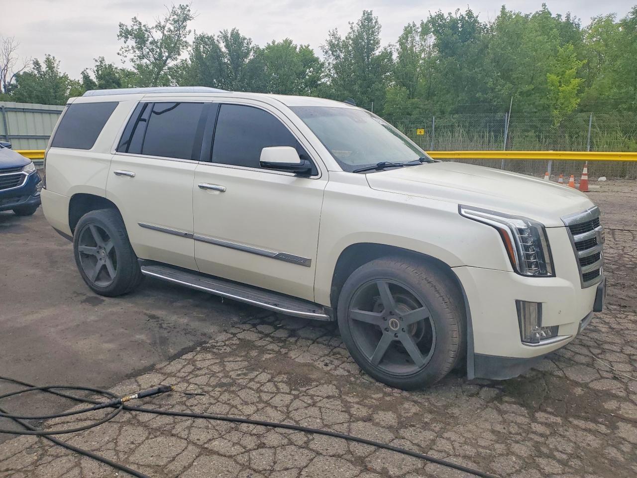 2015 CADILLAC ESCALADE LUXURY — снимка 4