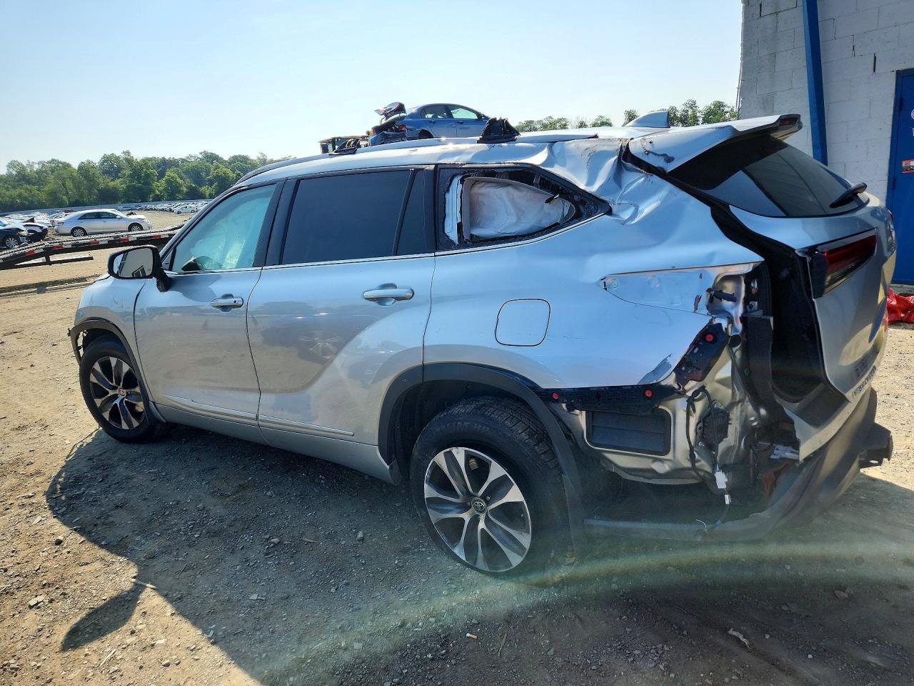 2022 TOYOTA HIGHLANDER XLE — снимка 2