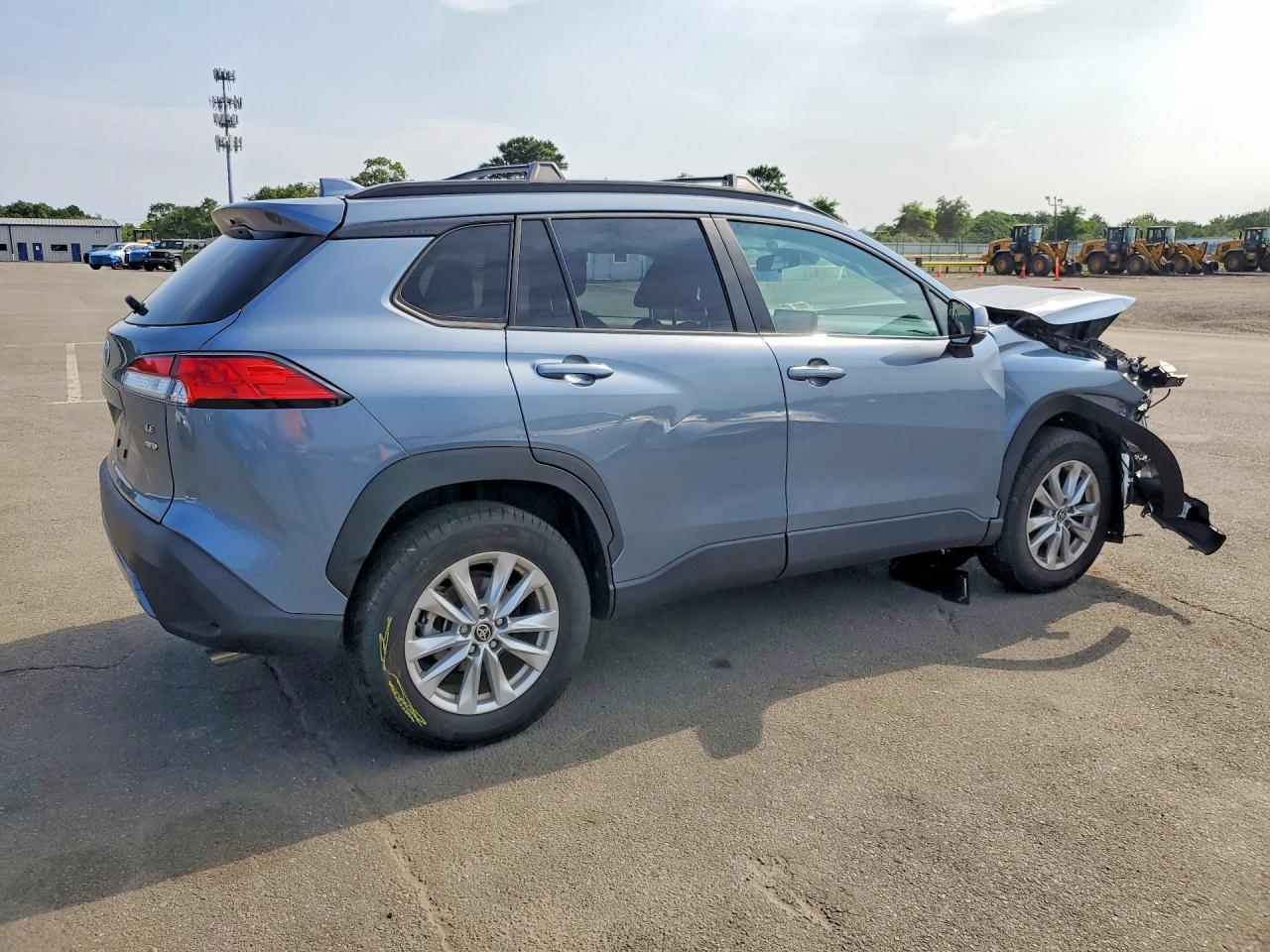 2024 TOYOTA COROLLA CROSS LE — снимка 3