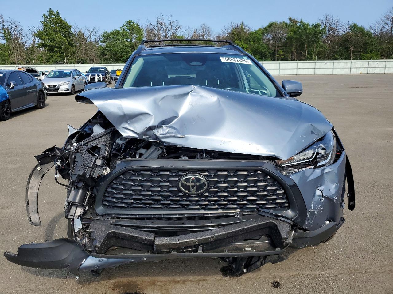 2024 TOYOTA COROLLA CROSS LE — снимка 5