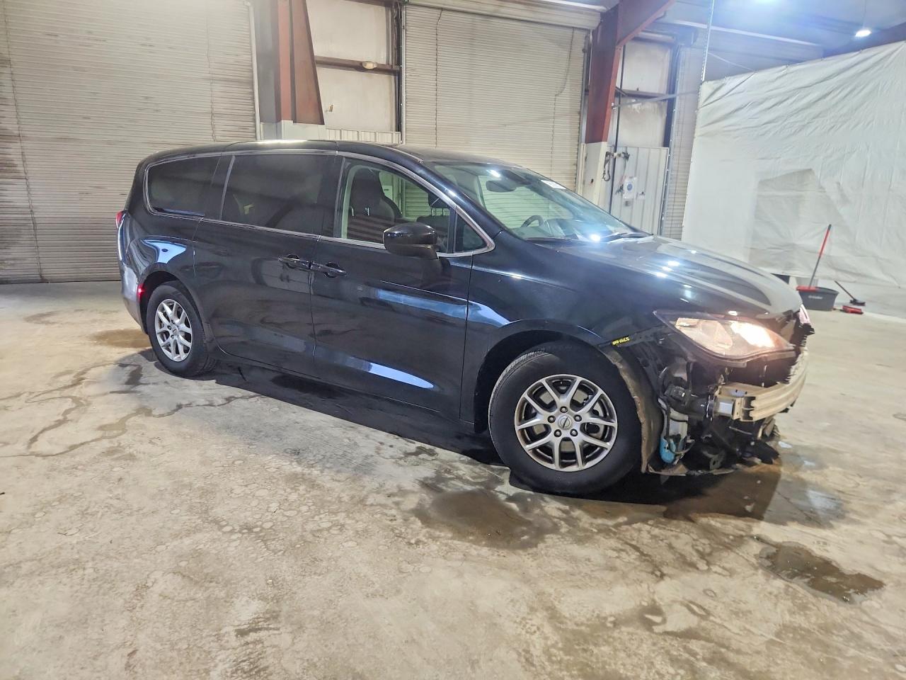 2023 CHRYSLER VOYAGER LX — снимка 4