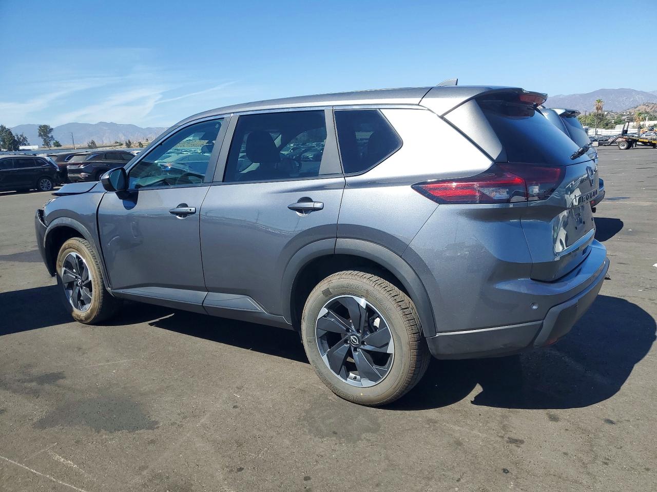 2025 NISSAN ROGUE SV — снимка 2