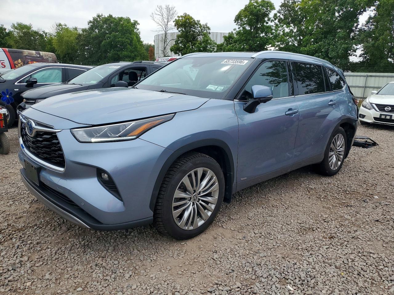 2024 TOYOTA HIGHLANDER HYBRID PLATINUM