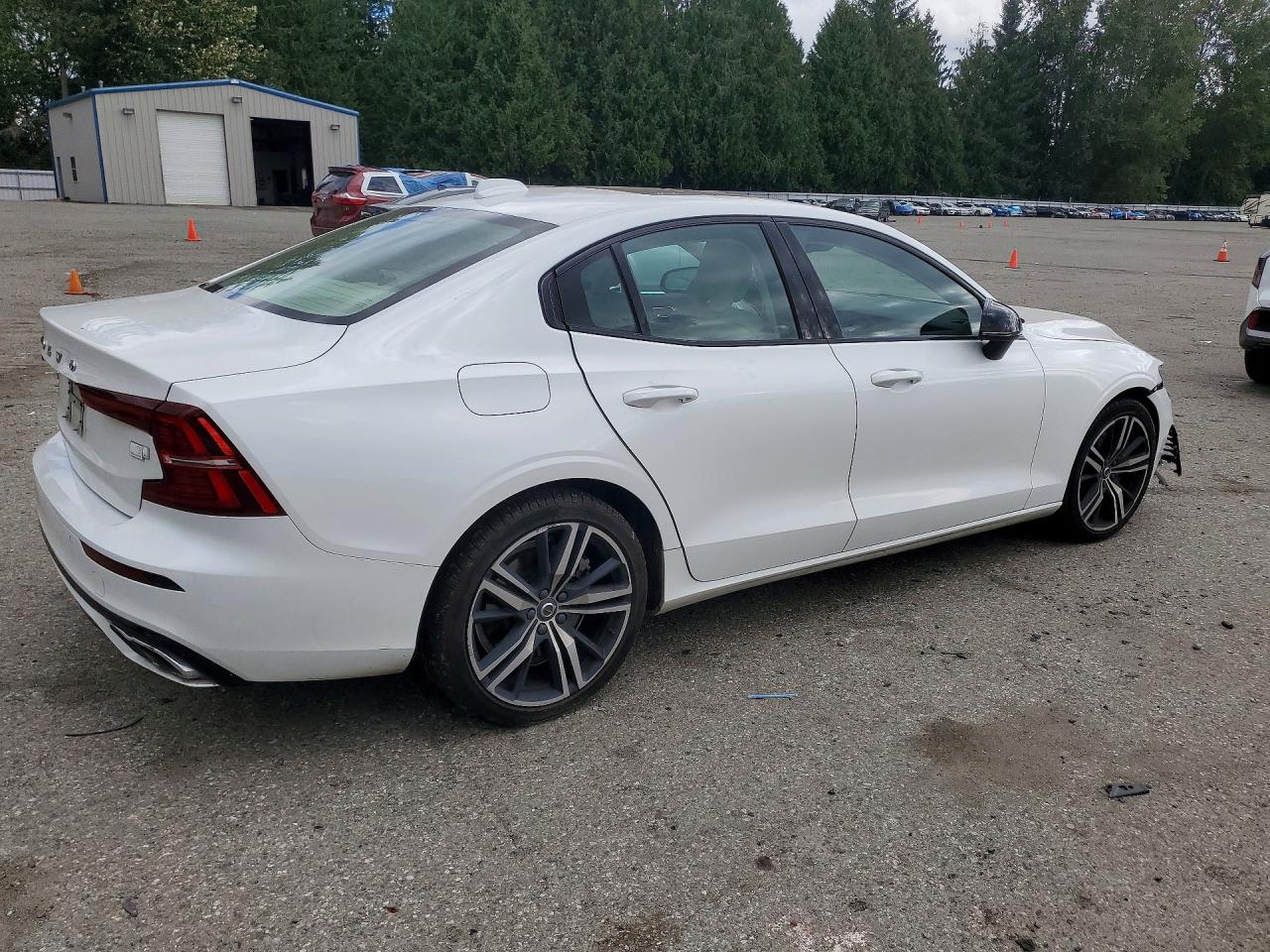 2022 VOLVO S60 T8 RECHARGE R-DESIGN EXPRESSION — снимка 3